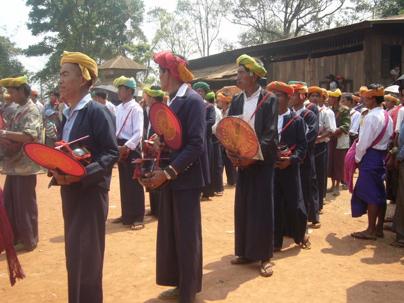 Travel - Myanmar - Kalaw Shan - Novice Procession into the Monastery